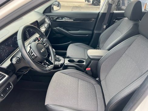 Certified 2024 Kia Seltos S FWD image 4