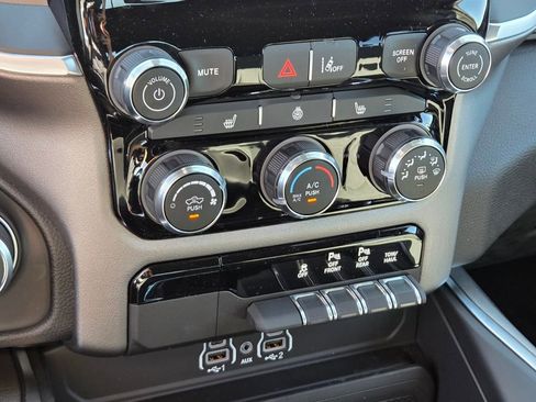 New 2026 RAM 1500 Big Horn AWD/4WD image 13