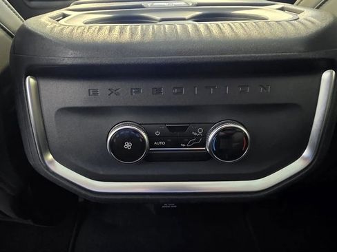 Used 2025 Ford Expedition Max Active image 24