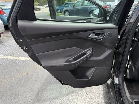 Used 2012 Ford Focus SEL image 18