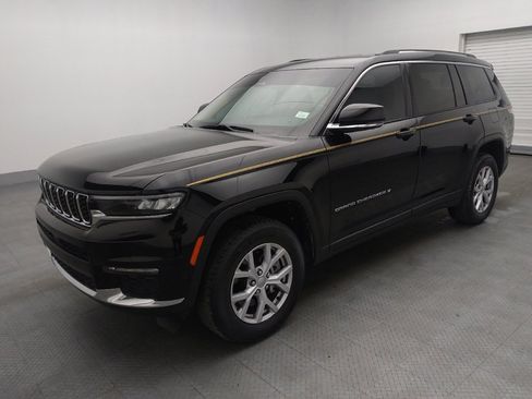 Used 2022 Jeep Grand Cherokee L Limited w/ Luxury Tech Group II image 2