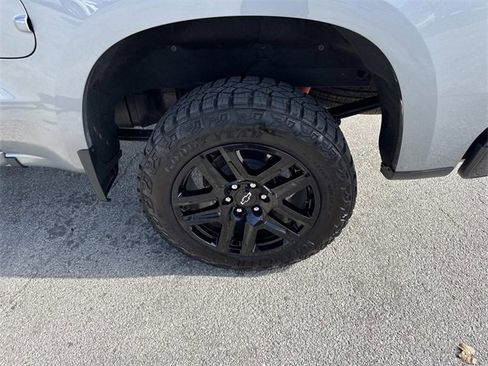 Used 2024 Chevrolet Silverado 1500 Custom Trail Boss w/ LPO, Dark Essentials Package image 28