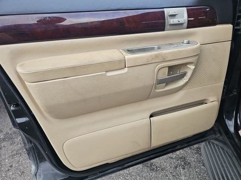 Used 2005 Lincoln Aviator 2WD image 18
