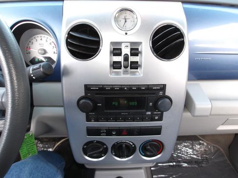 Used 2007 Chrysler PT Cruiser Convertible w/ Spring Special Group FWD image 22