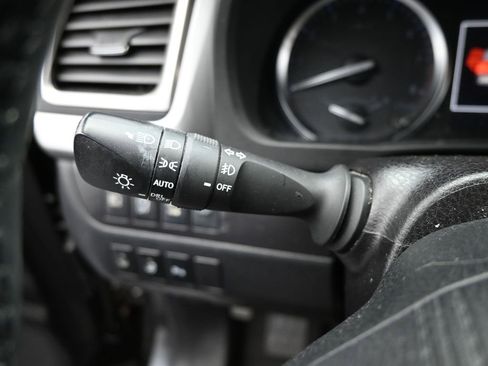 Used 2018 Toyota Highlander Limited Platinum image 15