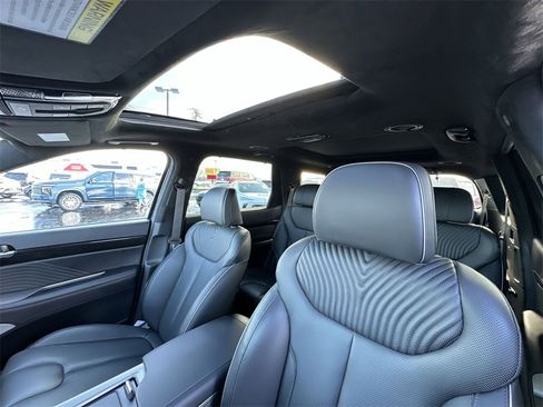 Used 2025 Hyundai Palisade Calligraphy image 22