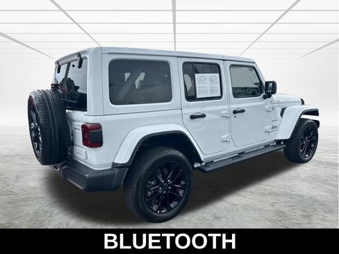 Used 2024 Jeep Wrangler Unlimited Sahara AWD/4WD image 5