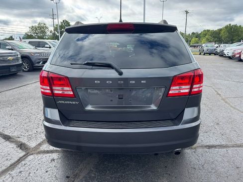 Used 2018 Dodge Journey SE w/ Popular Equipment Group FWD image 4