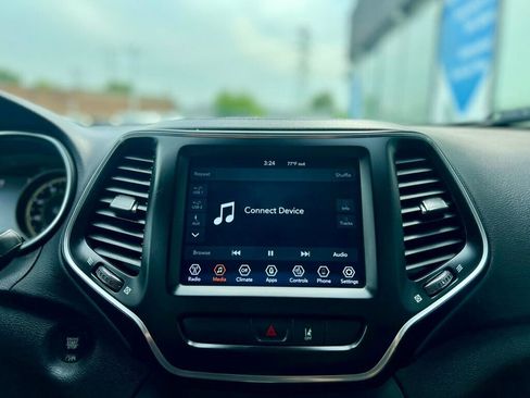 Used 2022 Jeep Cherokee Latitude Lux image 25