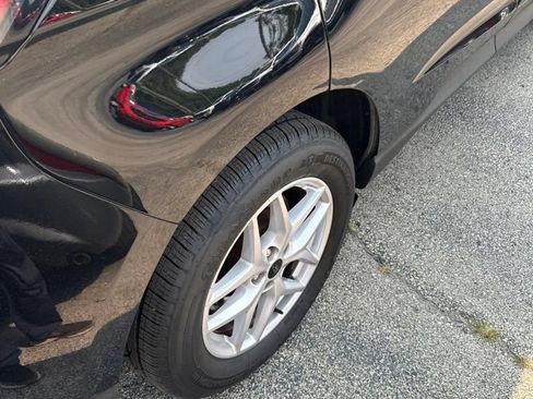 Used 2023 Ford Edge SEL AWD/4WD image 3