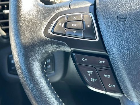 Used 2019 Ford Escape SE image 34