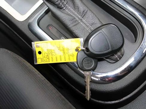 Used 2011 Chevrolet HHR LT w/ My Link Package image 25