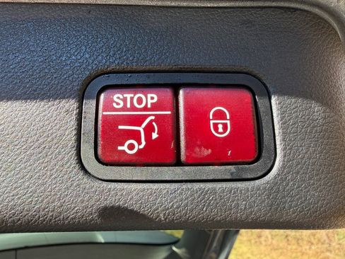 Used 2018 Mercedes-Benz GLE 350 4MATIC image 18