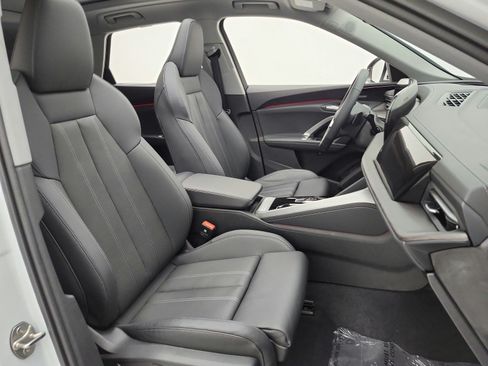 Used 2025 Audi Q5 Premium Plus w/ Premium Plus AWD/4WD image 20