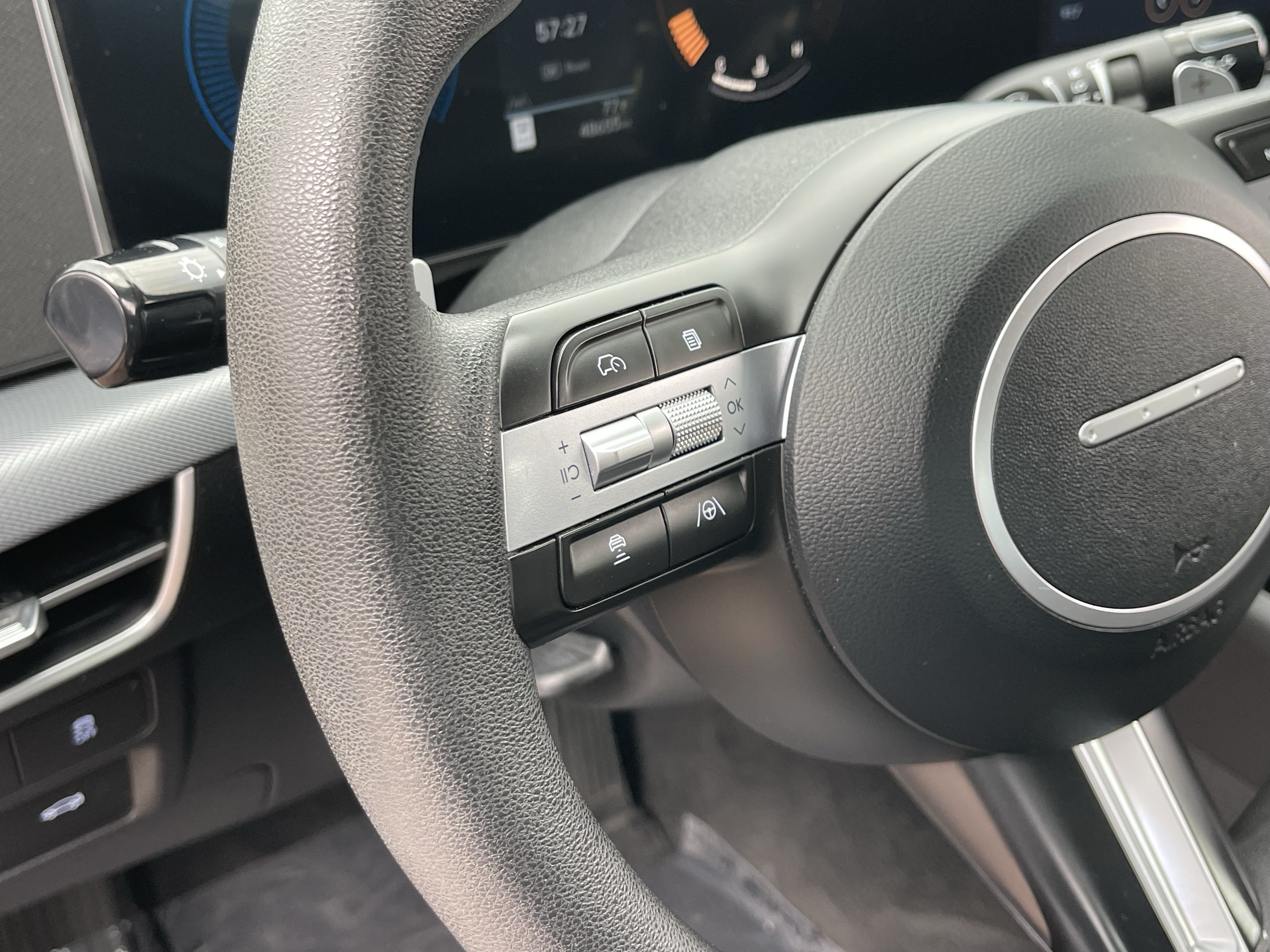 Used 2025 Hyundai Sonata SEL FWD image 22