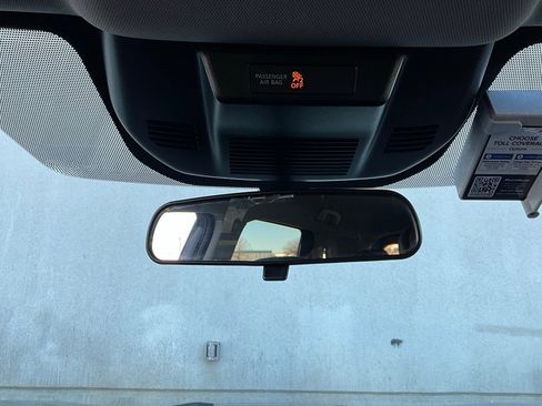 Used 2023 Nissan Rogue S image 16