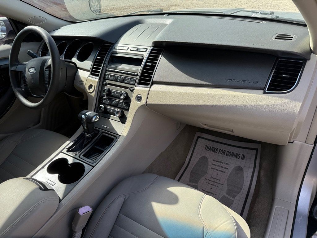 Used 2012 Ford Taurus SE FWD image 20