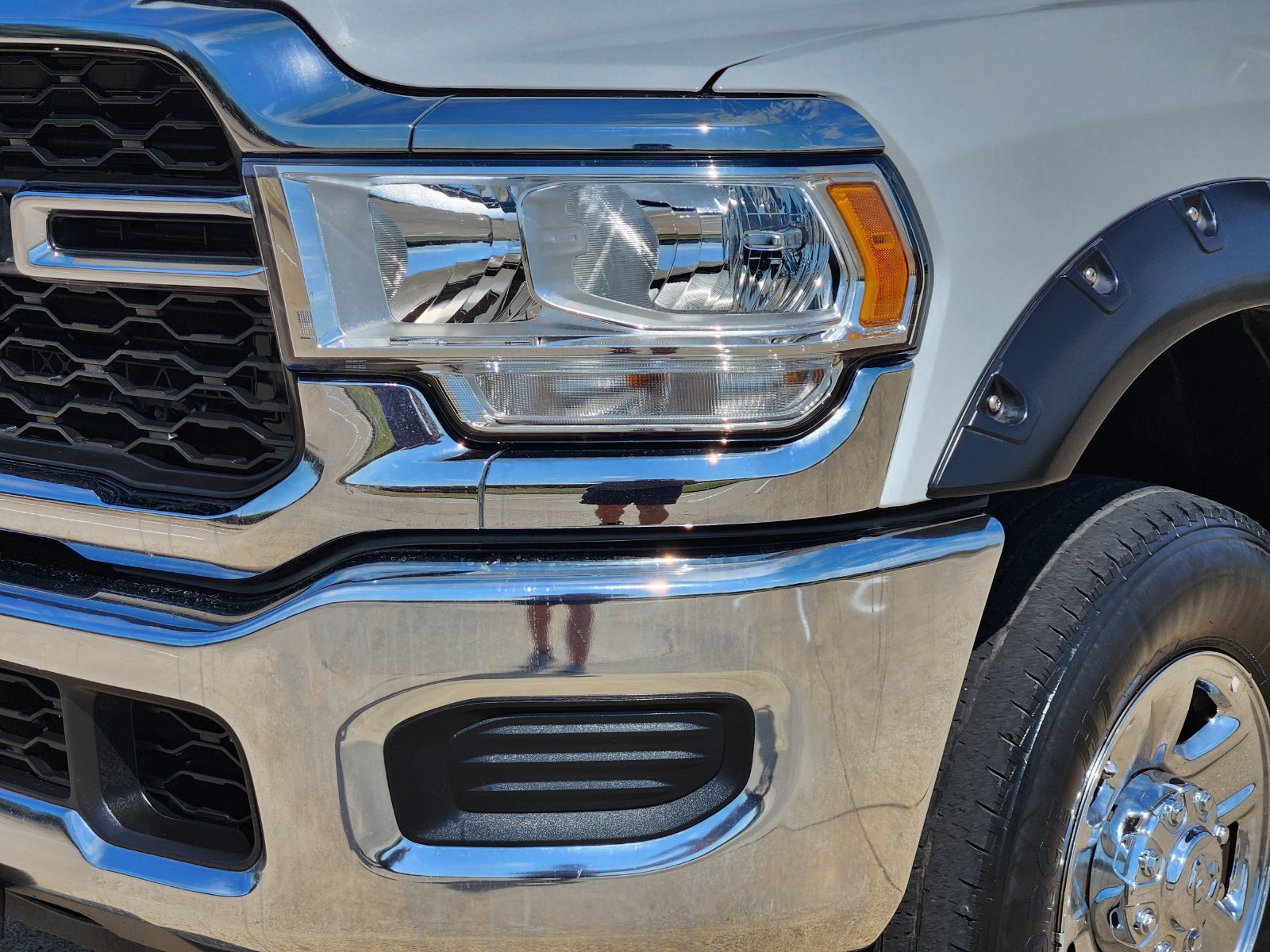 Used 2024 RAM 2500 Tradesman w/ Chrome Appearance Group AWD/4WD image 10