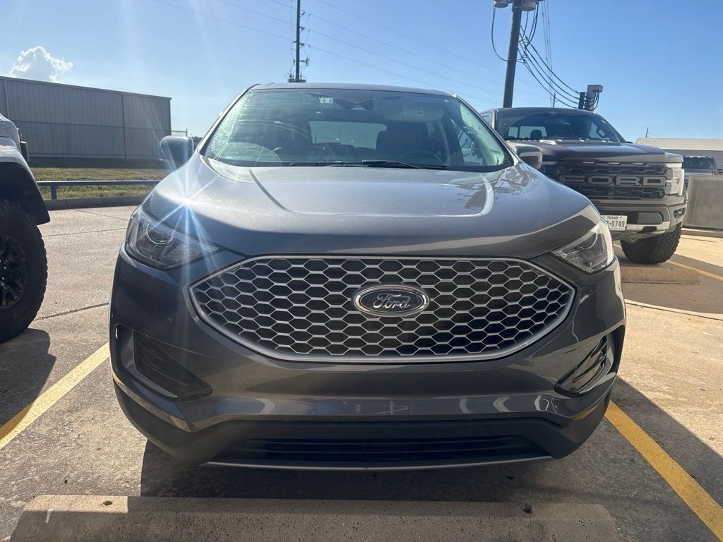 Used 2024 Ford Edge SEL AWD/4WD image 2