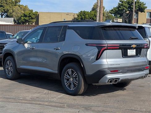 New 2026 Chevrolet Traverse LT image 10