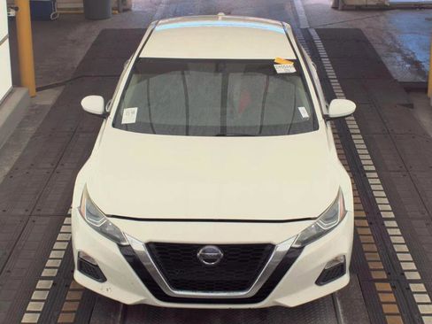 Used 2019 Nissan Altima 2.5 S FWD image 2