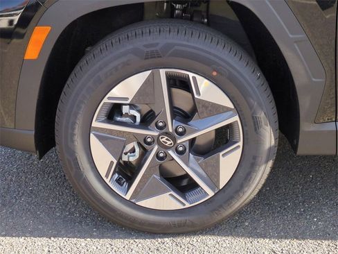 Certified 2025 Hyundai Tucson SEL image 9