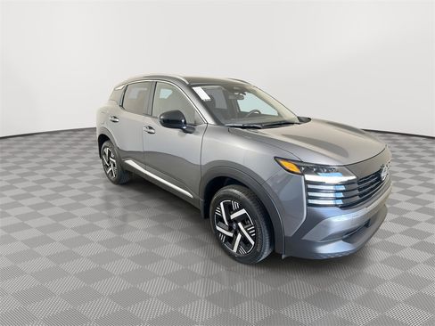 New 2026 Nissan Kicks SV image 2