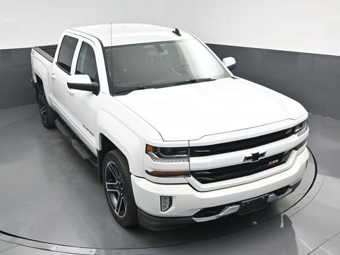 Used 2017 Chevrolet Silverado 1500 LT w/ LPO, Black Pack image 41