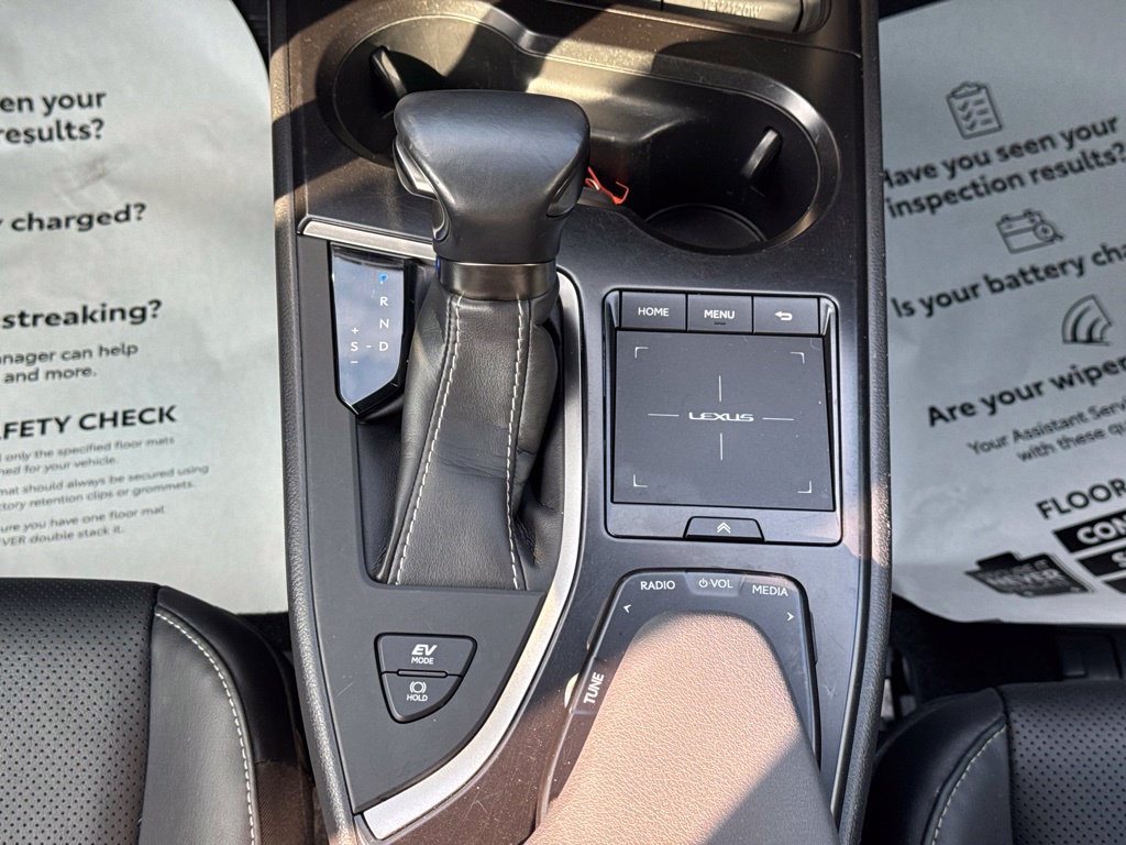 Used 2020 Lexus UX 250h w/ Premium Package AWD/4WD image 25