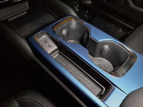 Used 2024 Chevrolet Equinox EV LT image 6