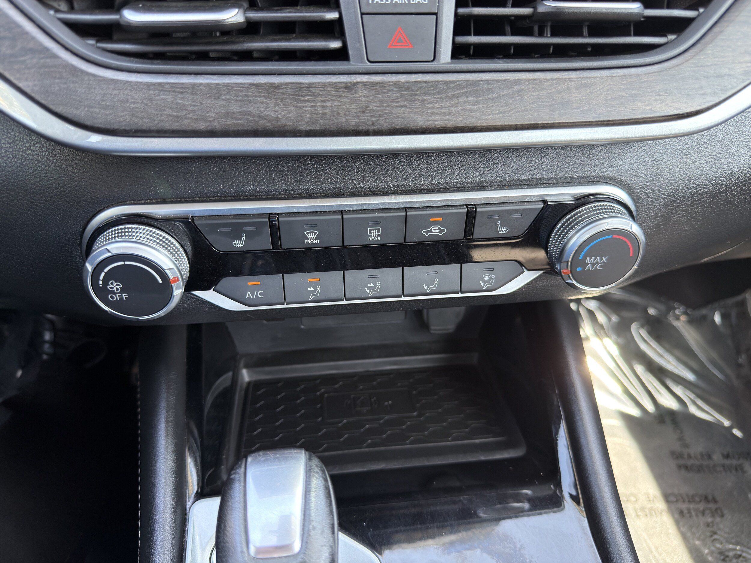 Used 2024 Nissan Altima 2.5 SV w/ SV Premium Package FWD image 33