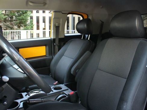 Used 2007 Toyota FJ Cruiser 4WD image 17