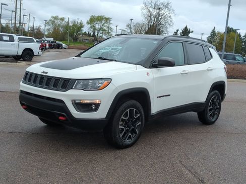 Used 2019 Jeep Compass Trailhawk AWD/4WD image 4