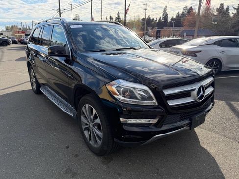 Used 2013 Mercedes-Benz GL 450 4MATIC w/ Premium 1 Pkg image 4