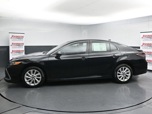 Used 2023 Toyota Camry LE FWD image 5