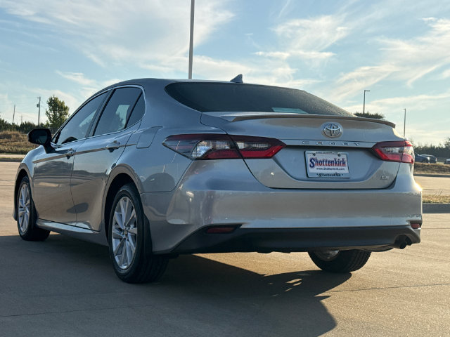 Used 2024 Toyota Camry LE FWD image 6