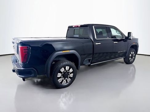 Used 2024 GMC Sierra 3500 Denali w/ Denali Reserve Package image 9