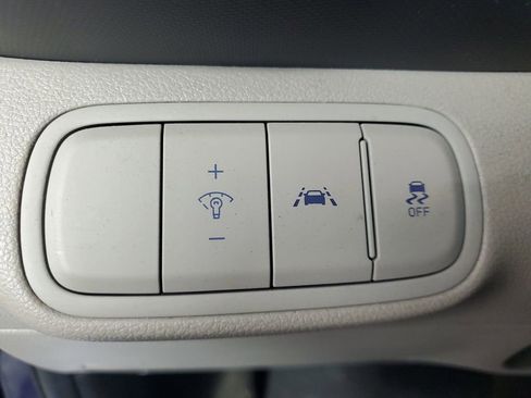 Used 2020 Hyundai Venue SEL w/ Convenience Package image 12