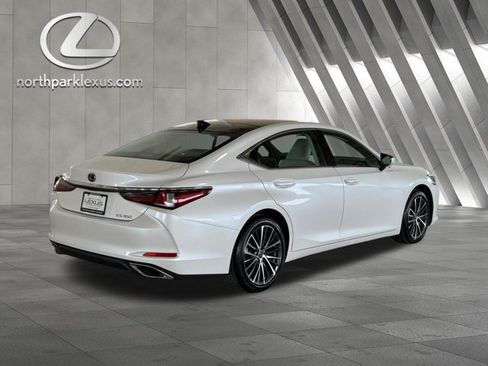 Certified 2025 Lexus ES 350 w/ Premium Package FWD image 5