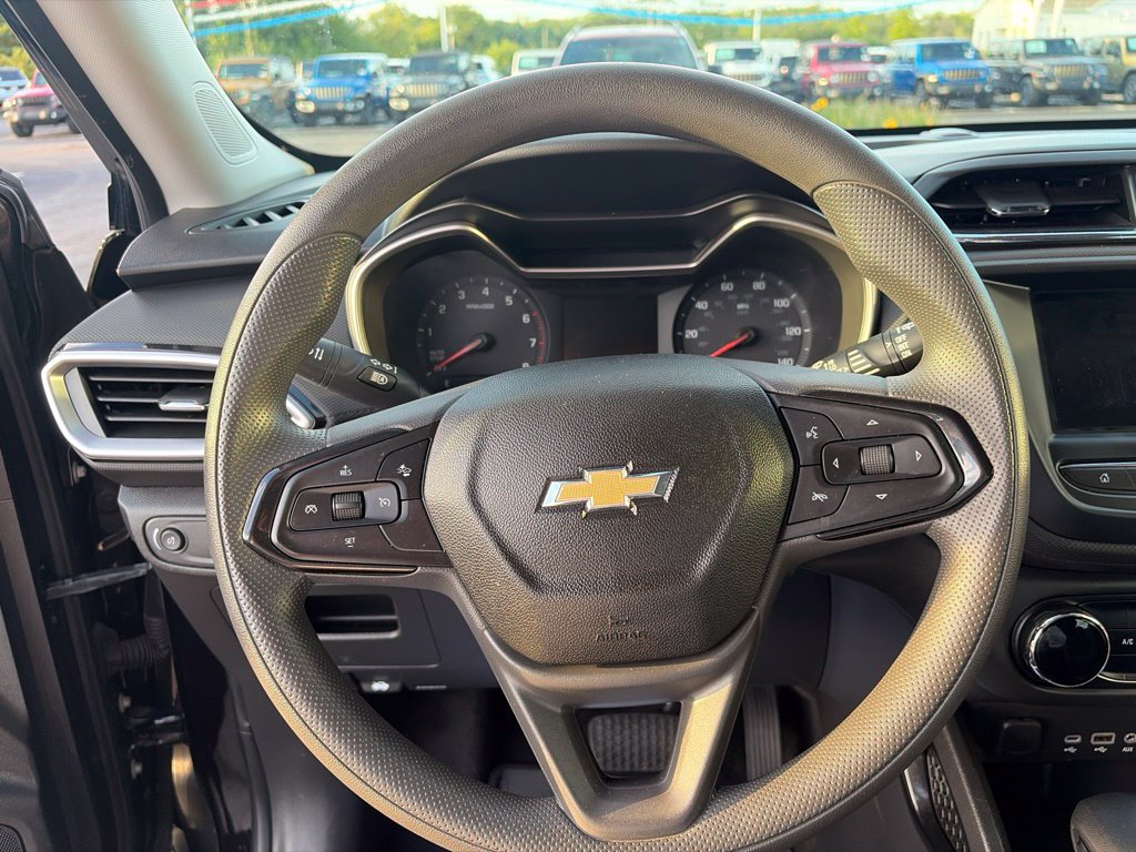 Used 2021 Chevrolet TrailBlazer LS AWD/4WD image 22