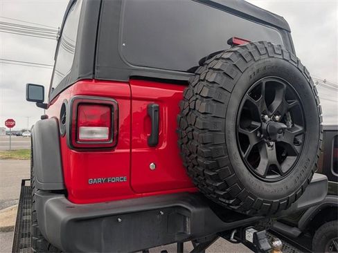 Used 2022 Jeep Wrangler Willys image 17