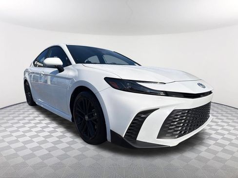 Used 2025 Toyota Camry SE w/ Multimedia Upgrade Package FWD image 3