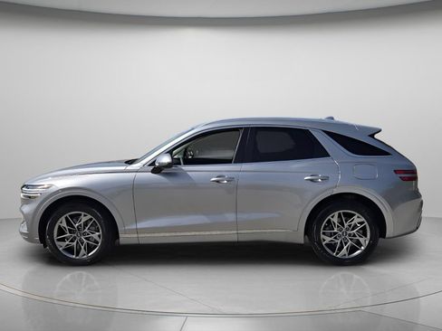 Used 2024 Genesis GV70 2.5T w/ Select Package AWD/4WD image 3