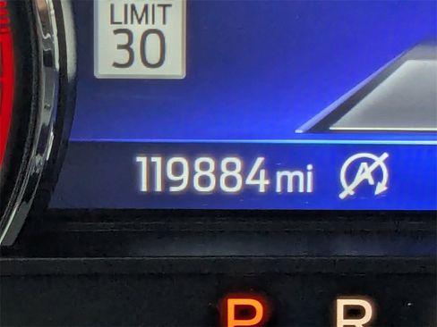 Used 2021 Ford Explorer Limited w/ Equipment Group 301A image 30