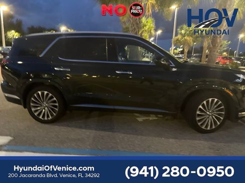 Used 2024 Hyundai Palisade Calligraphy FWD image 7