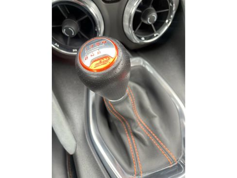 Used 2017 Chevrolet Camaro SS image 15