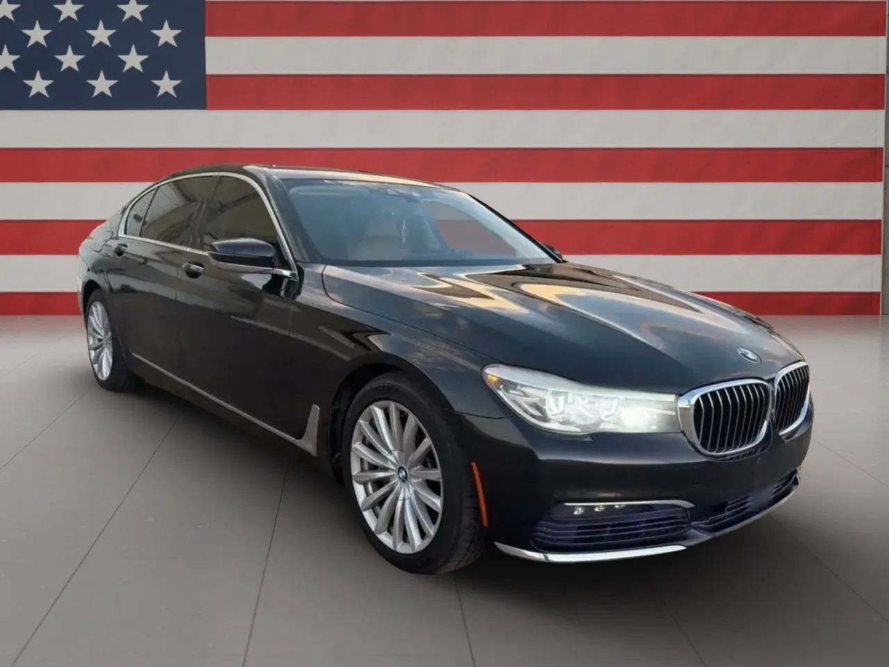 Used 2017 BMW 740i xDrive AWD/4WD image 1
