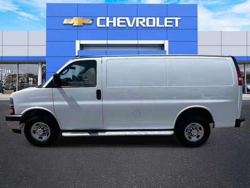 Used 2024 Chevrolet Express 2500 w/ Driver Convenience Package RWD image 6