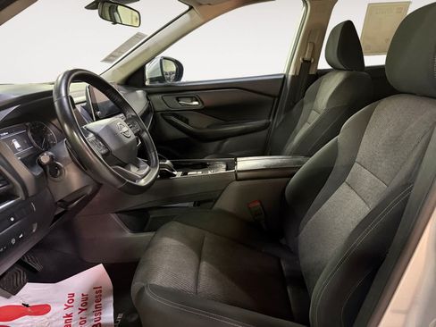 Used 2025 Nissan Rogue SV FWD image 15