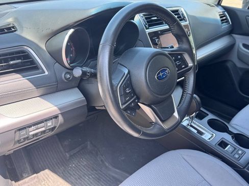 Used 2019 Subaru Outback 2.5i Premium w/ Popular Package #2 AWD/4WD image 12